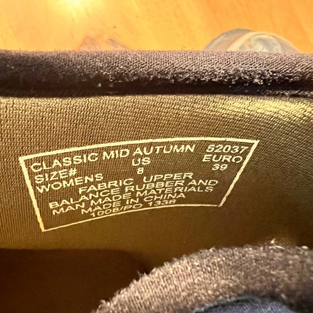 Bogs Classic Mid Autumn Floral Rain Boots Womens 8 Waterproof Winter Snow 52037